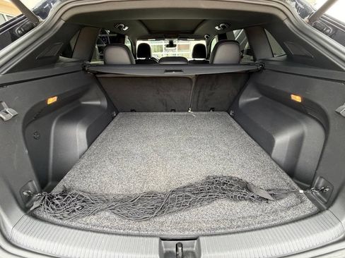 Used 2021 Volkswagen Atlas Cross Sport SEL Premium AWD/4WD image 17