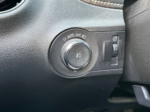 Used 2015 Chevrolet Camaro SS image 37