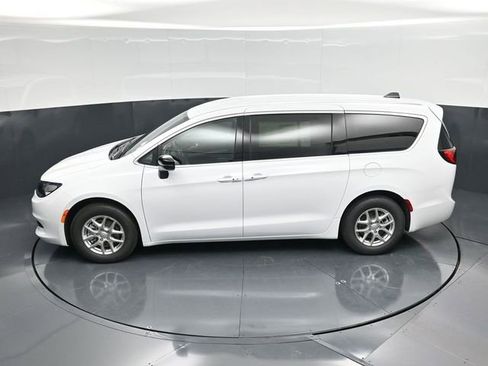 New 2026 Chrysler Voyager LX FWD image 53