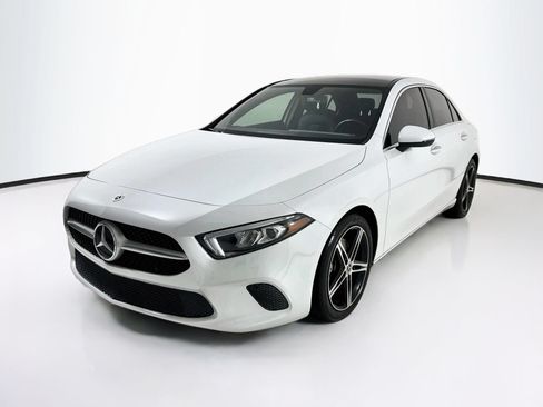 Used 2021 Mercedes-Benz A 220 image 3