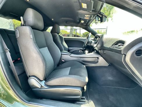 Used 2022 Dodge Challenger GT AWD/4WD image 8