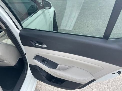 Used 2019 Nissan Altima 2.5 Platinum FWD image 48
