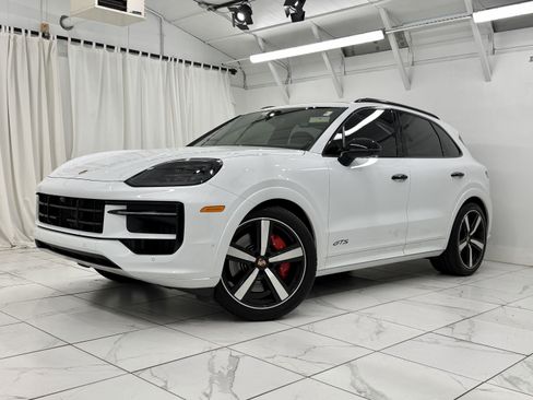 Certified 2025 Porsche Cayenne GTS image 1
