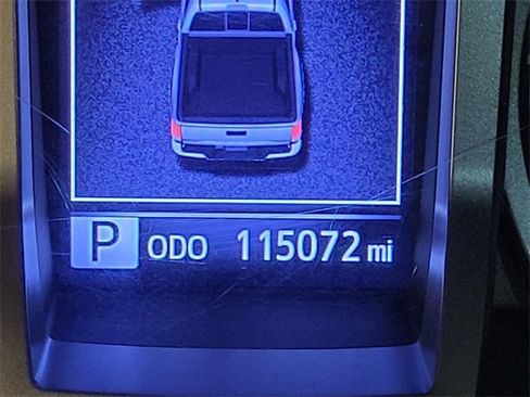 Used 2018 Toyota Tacoma SR5 image 24