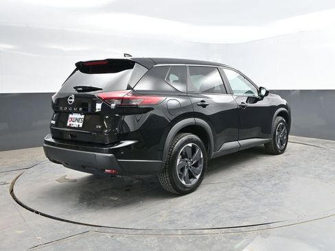 Used 2024 Nissan Rogue SV FWD image 9