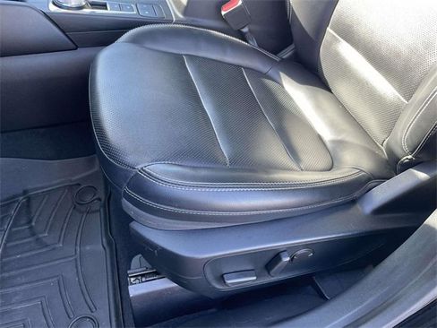 Certified 2020 Ford Escape SEL image 8