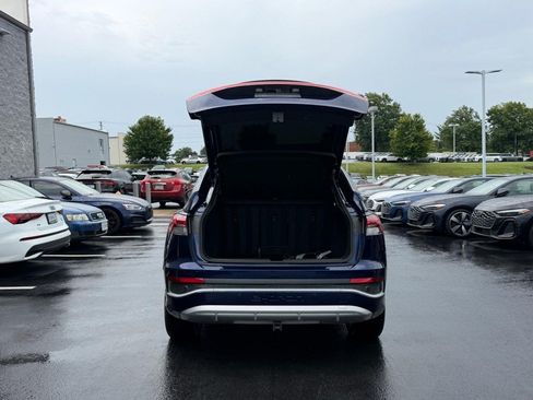Used 2023 Audi Q4 e-tron Premium w/ Convenience Package AWD/4WD image 4