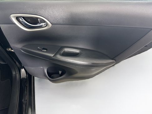Used 2017 Nissan Sentra SV FWD image 27