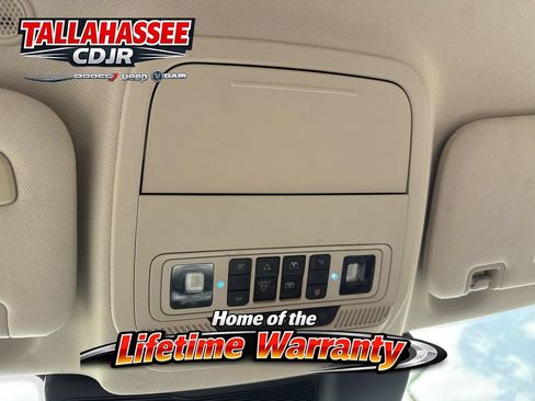 Used 2020 Ford Explorer Limited RWD image 17
