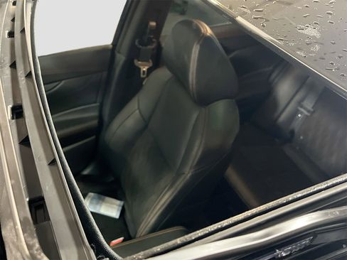 Used 2023 Nissan Maxima SR w/ Sport Mat Group image 23