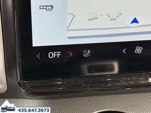 Used 2025 Ford Expedition Max Active AWD/4WD image 23