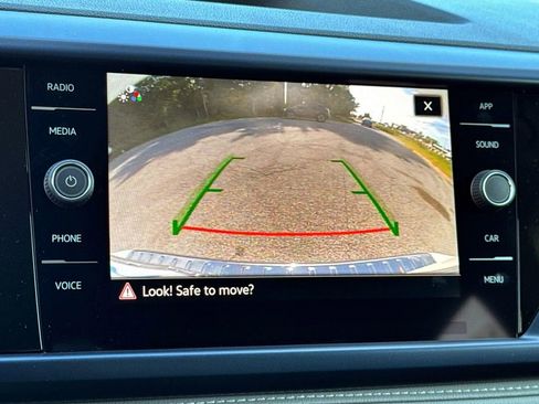 New 2024 Volkswagen Taos SE image 12