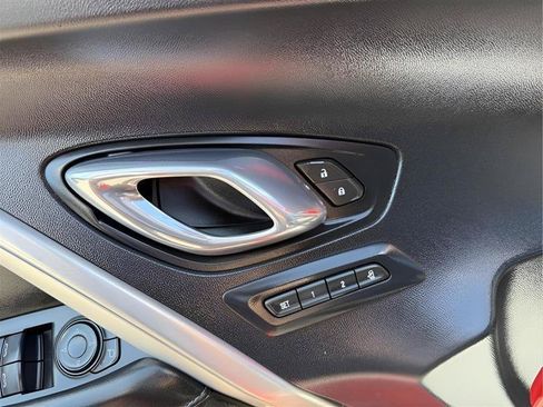 Used 2016 Chevrolet Camaro SS RWD image 19