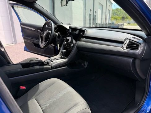 Used 2018 Honda Civic Sport image 19