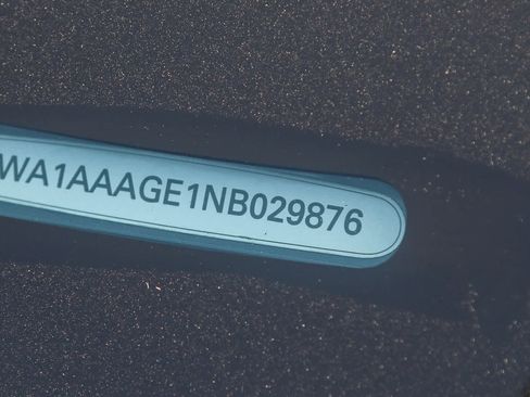 Used 2022 Audi e-tron Premium image 40