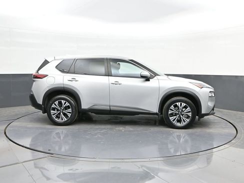 Used 2023 Nissan Rogue SV image 23