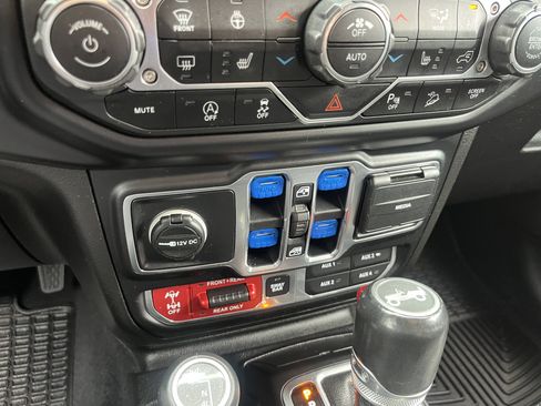 Used 2020 Jeep Wrangler Unlimited Rubicon AWD/4WD image 31