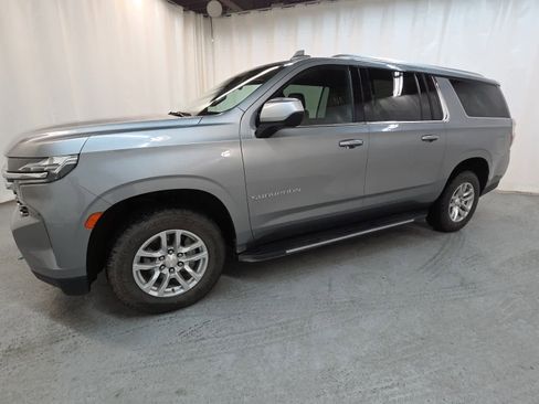 Certified 2023 Chevrolet Suburban LT image 2