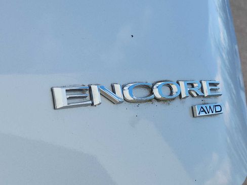 Used 2019 Buick Encore Sport Touring image 29