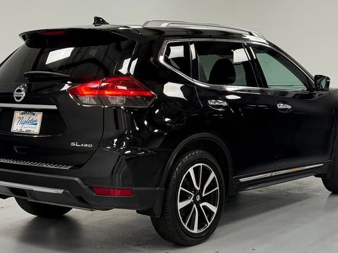 Used 2017 Nissan Rogue SL w/ SL Premium Package AWD/4WD image 3
