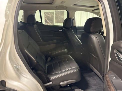 Used 2023 GMC Acadia Denali w/ Denali Ultimate Package AWD/4WD image 26