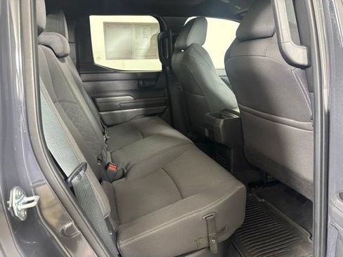 Used 2025 Toyota Tacoma SR5 AWD/4WD image 5