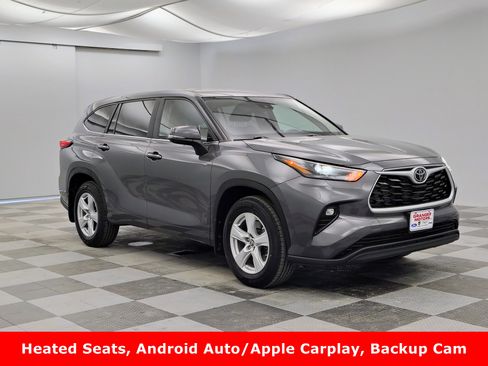 Used 2023 Toyota Highlander LE image 1