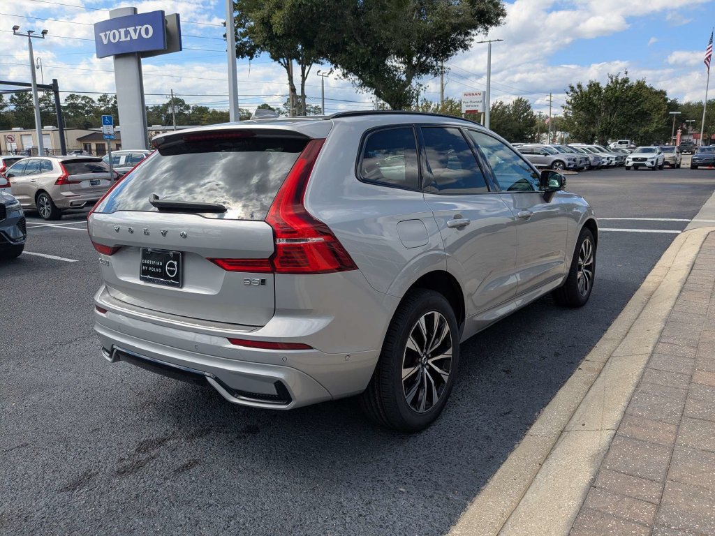 Used 2024 Volvo XC60 B5 Plus w/ Protection Package Premier AWD/4WD image 6