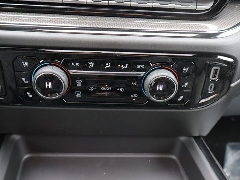 New 2026 Chevrolet Silverado 2500 ZR2 image 11