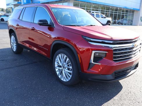 New 2027 Chevrolet Traverse LT w/ Driver Confidence Package AWD/4WD image 2