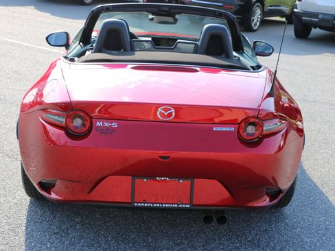 Used 2025 MAZDA MX-5 Miata Sport RWD image 4
