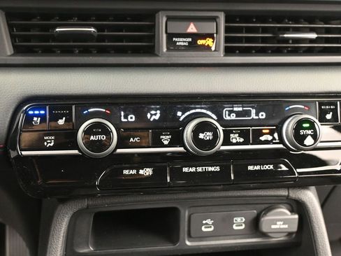 New 2026 Honda Pilot Black Edition image 17