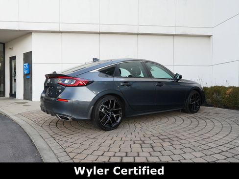 Used 2024 Honda Civic Sport Touring image 3