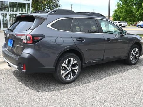 Used 2022 Subaru Outback Limited AWD/4WD image 6