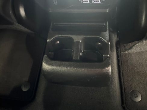 Used 2024 Jeep Grand Cherokee L Altitude AWD/4WD image 14