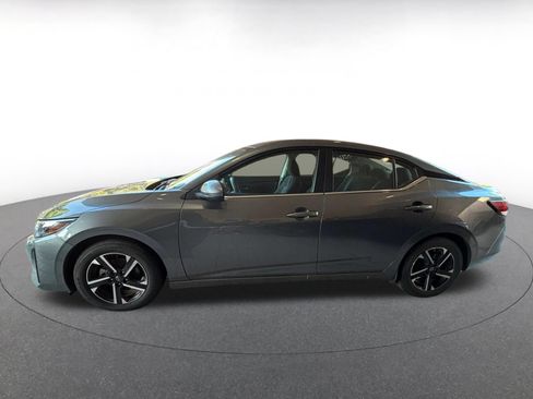 Used 2025 Nissan Sentra SV FWD image 10