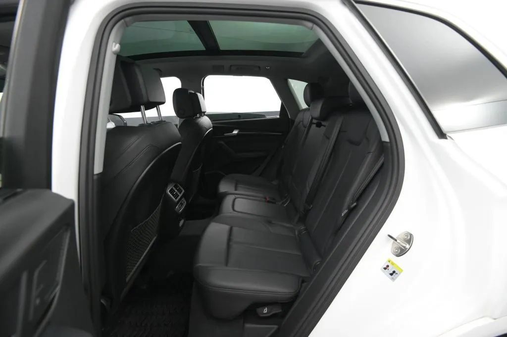 Used 2018 Audi Q5 Prestige w/ Prestige Package AWD/4WD image 43