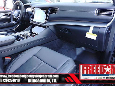 New 2025 Jeep Wagoneer Series II image 12