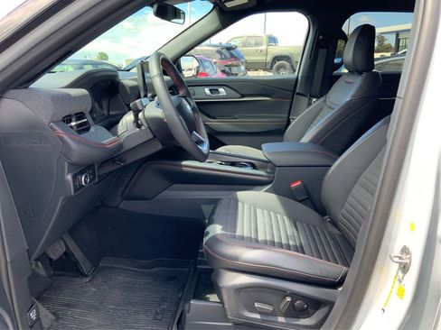 Used 2026 Ford Explorer ST-Line AWD/4WD image 9