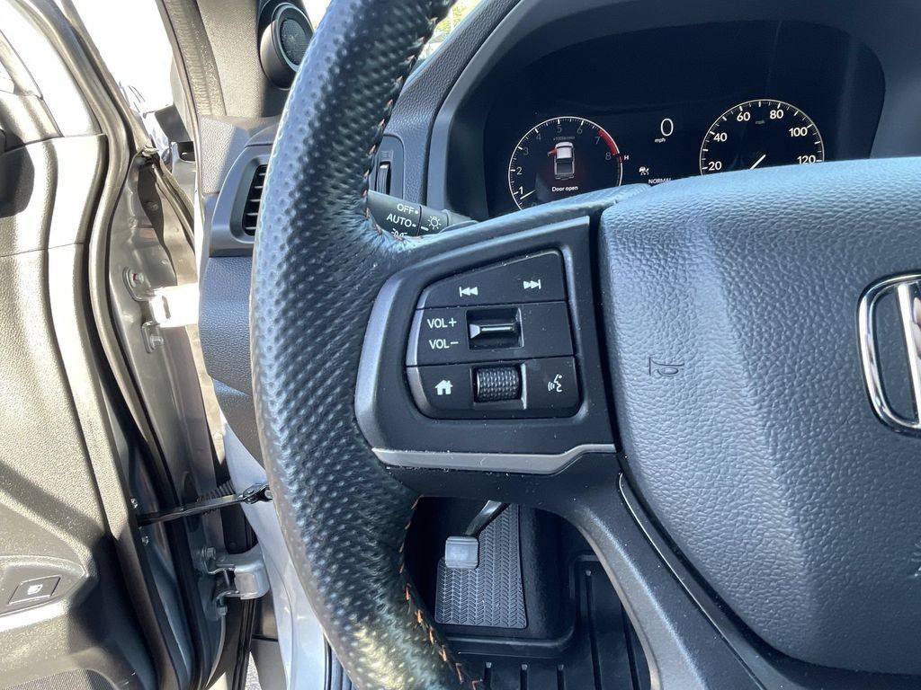 Used 2025 Honda Ridgeline TrailSport+ image 17