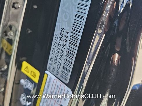 New 2025 Jeep Gladiator Sport image 19