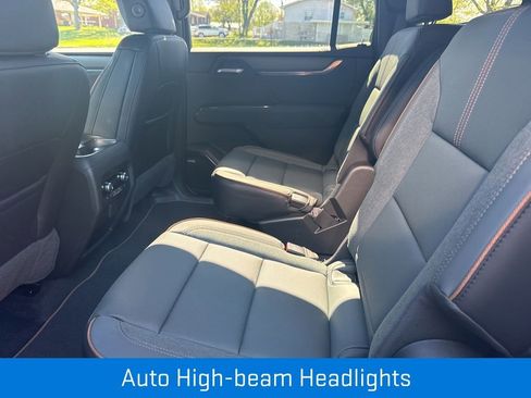 New 2026 GMC Acadia AT4 w/ Luxury Package AWD/4WD image 12
