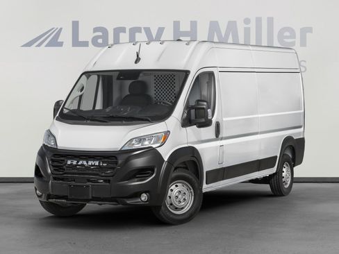 Used 2025 RAM ProMaster 2500 w/ Convenience Group image 1