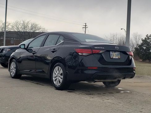 Certified 2025 Nissan Sentra S FWD image 5