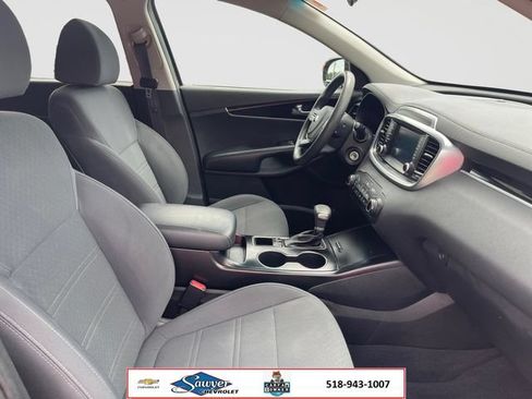 Used 2020 Kia Sorento LX AWD/4WD image 16