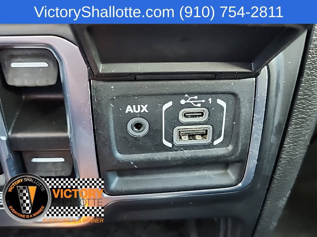 Certified 2022 Jeep Gladiator Overland AWD/4WD image 12