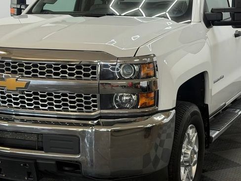 Used 2019 Chevrolet Silverado 2500 W/T AWD/4WD image 7