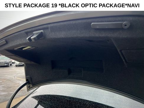 Used 2016 Audi A4 2.0T Premium image 24