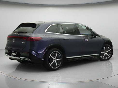 Certified 2023 Mercedes-Benz EQS 580 4MATIC SUV image 4