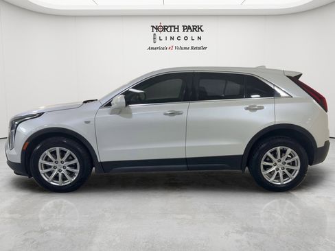 Used 2021 Cadillac XT4 Luxury w/ Driver Awareness Package FWD image 8